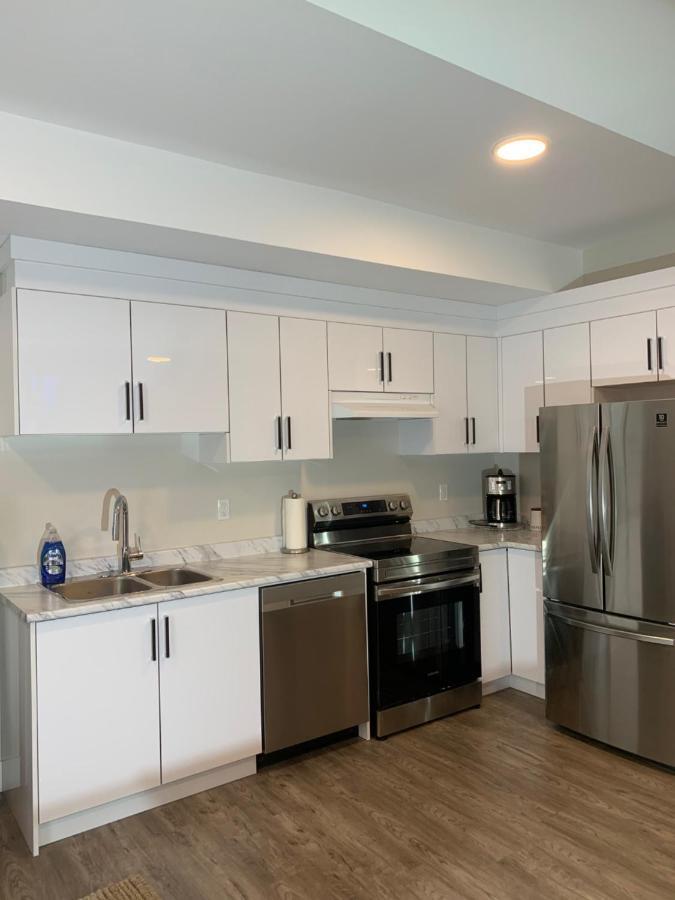 Modern 2Br Guest House In North Нанеймо Екстериор снимка