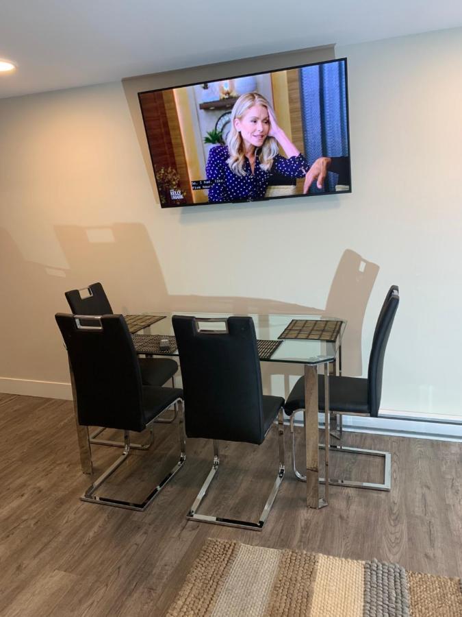 Modern 2Br Guest House In North Нанеймо Екстериор снимка